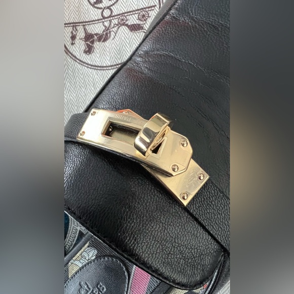 Authentic Hermes OZ Mules in Size 37 Black with Gold Hardware - Picture 9 of 16